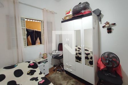 Casa à venda com 250m², 3 quartos e 2 vagas Casa à venda com 250m², 3 quartos e 2 vagasQuarto 2