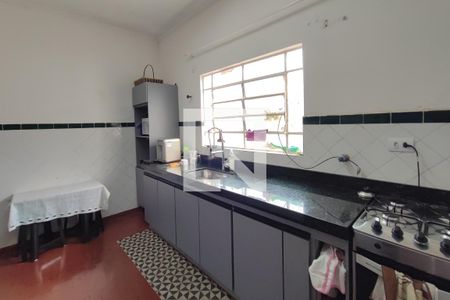 Casa à venda com 250m², 3 quartos e 2 vagas Casa à venda com 250m², 3 quartos e 2 vagasCozinha
