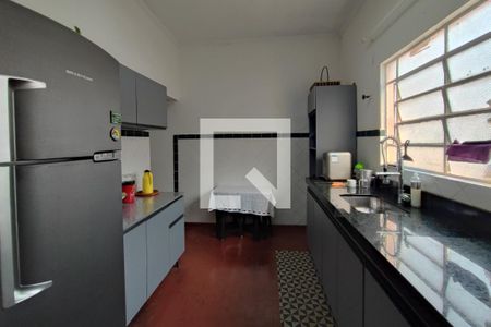 Casa à venda com 250m², 3 quartos e 2 vagas Casa à venda com 250m², 3 quartos e 2 vagasCozinha