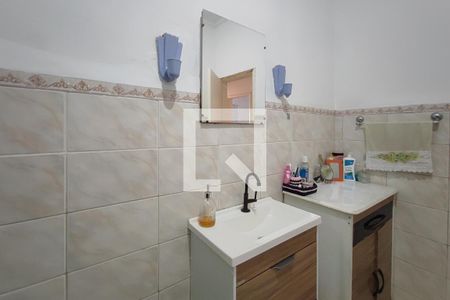 Casa à venda com 250m², 3 quartos e 2 vagas Casa à venda com 250m², 3 quartos e 2 vagasBanheiro