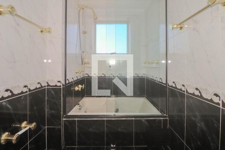 Apartamento à venda com 105m², 3 quartos e 1 vagaBanheiro da Suíte