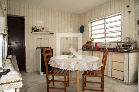 Casa à venda com 144m², 3 quartos e 2 vagasCozinha