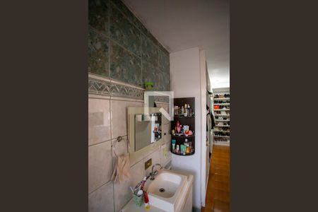 Casa à venda com 201m², 3 quartos e 2 vagas Casa à venda com 201m², 3 quartos e 2 vagasBanheiro da Suíte