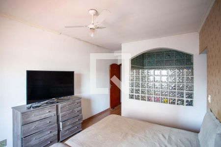 Casa à venda com 201m², 3 quartos e 2 vagas Casa à venda com 201m², 3 quartos e 2 vagasQuarto Suíte