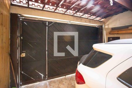 Casa à venda com 201m², 3 quartos e 2 vagas Casa à venda com 201m², 3 quartos e 2 vagasGaragem