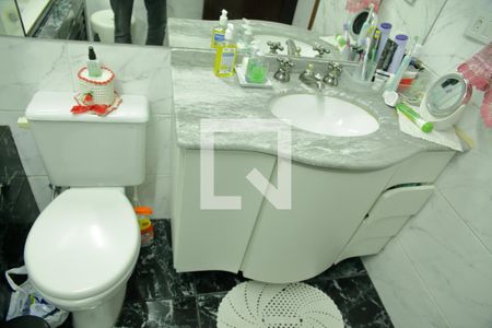 Casa à venda com 250m², 4 quartos e 3 vagasBanheiro Suíte 4