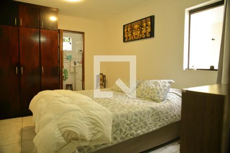 Casa à venda com 250m², 4 quartos e 3 vagasSuíte 1