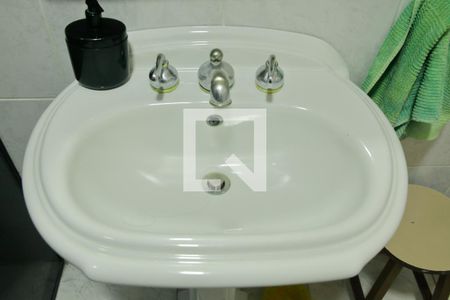 Casa à venda com 250m², 4 quartos e 3 vagasBanheiro Suíte1