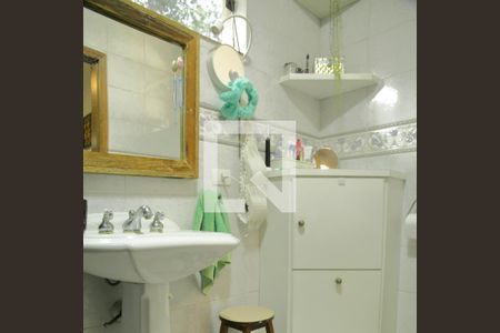 Casa à venda com 250m², 4 quartos e 3 vagasBanheiro Suíte1