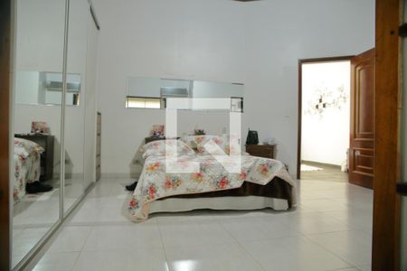 Casa à venda com 250m², 4 quartos e 3 vagasSuíte 4