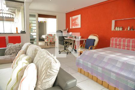 Casa à venda com 250m², 4 quartos e 3 vagasEscritório