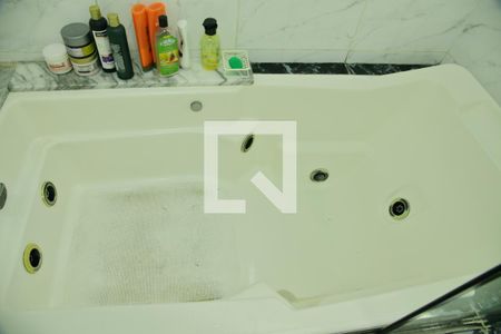 Casa à venda com 250m², 4 quartos e 3 vagasBanheiro Suíte 4