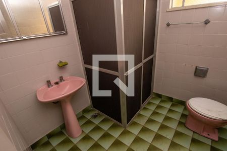 Casa à venda com 359m², 2 quartos e 2 vagasBanheiro Social