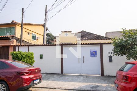 Casa à venda com 359m², 2 quartos e 2 vagasFachada