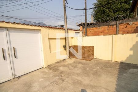 Casa à venda com 359m², 2 quartos e 2 vagasQuintal