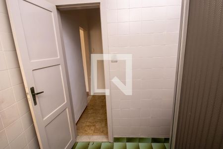 Casa à venda com 359m², 2 quartos e 2 vagasBanheiro Social