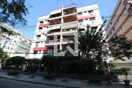 Apartamento para alugar com 113m², 3 quartos e 2 vagasFachada