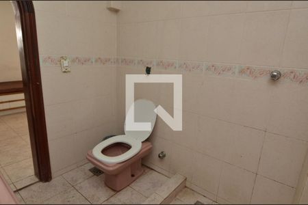 Casa à venda com 1600m², 11 quartos e 10 vagasBanheiro da Suíte 9