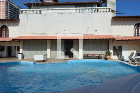 Casa à venda com 1600m², 11 quartos e 10 vagasÁrea externa