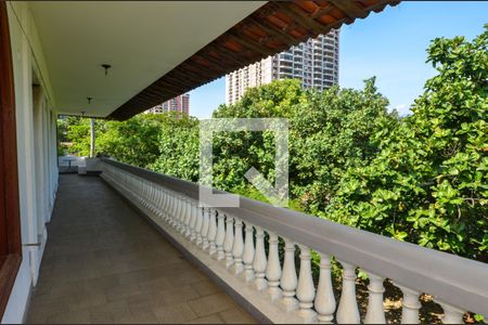 Casa à venda com 1600m², 11 quartos e 10 vagasVaranda 1 sala de jantar