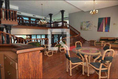 Casa à venda com 1600m², 11 quartos e 10 vagasSala de estar