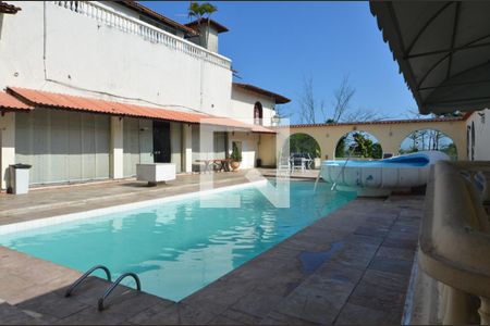 Casa à venda com 1600m², 11 quartos e 10 vagasÁrea externa