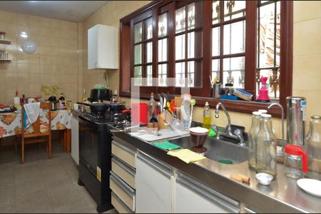 Casa à venda com 1600m², 11 quartos e 10 vagasCozinha 1