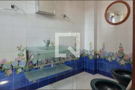 Casa à venda com 1600m², 11 quartos e 10 vagasBanheiro da Suíte 3