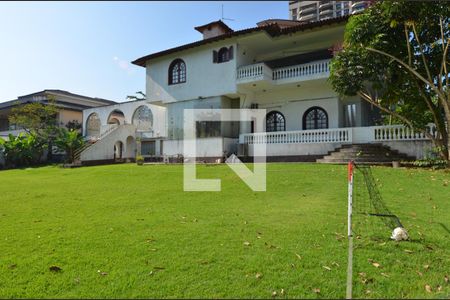 Casa à venda com 1600m², 11 quartos e 10 vagasÁrea externa