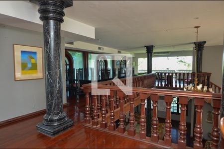 Casa à venda com 1600m², 11 quartos e 10 vagassala de jantar