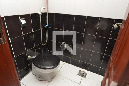 Casa à venda com 1600m², 11 quartos e 10 vagasBanheiro da Suíte 6