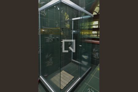 Casa à venda com 1600m², 11 quartos e 10 vagasBanheiro da Suíte 1