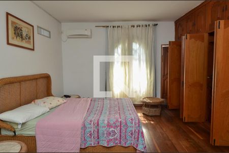 Casa à venda com 1600m², 11 quartos e 10 vagasSuite 2