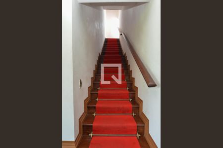 Casa à venda com 1600m², 11 quartos e 10 vagasescada