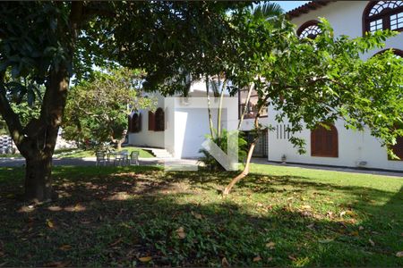 Casa à venda com 1600m², 11 quartos e 10 vagasÁrea externa