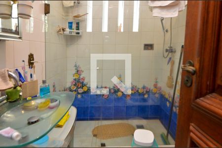 Casa à venda com 1600m², 11 quartos e 10 vagasBanheiro da Suíte 8