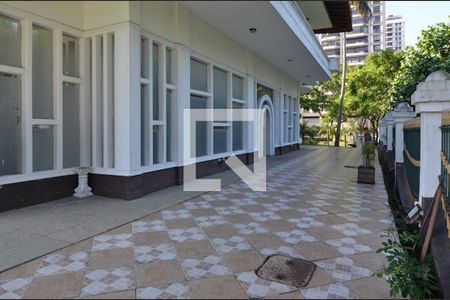 Casa à venda com 1600m², 11 quartos e 10 vagasÁrea externa