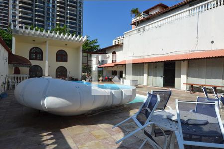 Casa à venda com 1600m², 11 quartos e 10 vagasÁrea externa