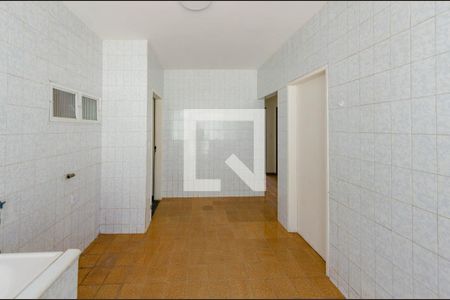 Casa à venda com 330m², 4 quartos e 8 vagasÁrea de serviço