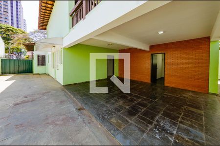 Casa à venda com 330m², 4 quartos e 8 vagasGaragem