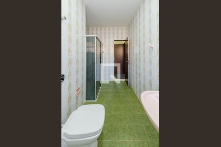 Casa à venda com 330m², 4 quartos e 8 vagasBanheiro suíte