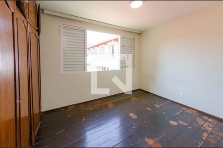 Casa à venda com 330m², 4 quartos e 8 vagasQuarto 1