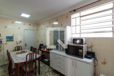 Apartamento à venda com 130m², 3 quartos e sem vaga Apartamento à venda com 130m², 3 quartos e sem vagaCozinha