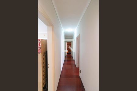 Apartamento à venda com 130m², 3 quartos e sem vaga Apartamento à venda com 130m², 3 quartos e sem vagaCorredor