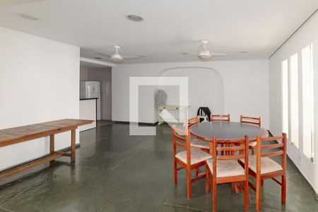 Apartamento à venda com 94m², 3 quartos e 1 vaga Apartamento à venda com 94m², 3 quartos e 1 vagaÁrea comum - Salão de festas