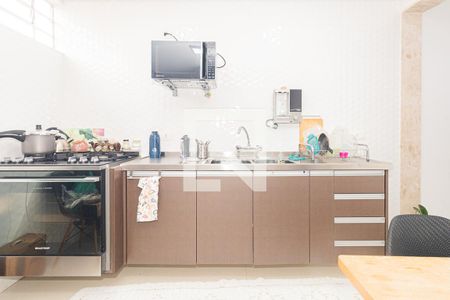 Casa à venda com 152m², 2 quartos e 4 vagas Casa à venda com 152m², 2 quartos e 4 vagasCozinha