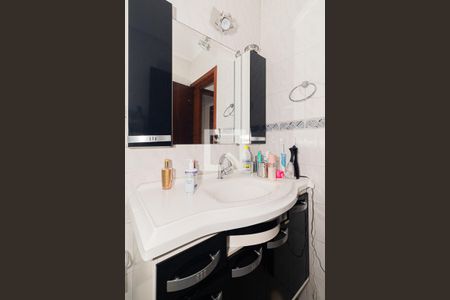 Casa à venda com 152m², 2 quartos e 4 vagas Casa à venda com 152m², 2 quartos e 4 vagasBanheiro