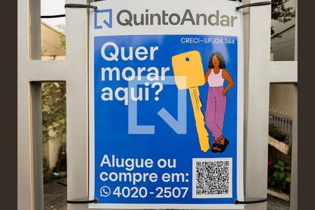 Casa à venda com 152m², 2 quartos e 4 vagas Casa à venda com 152m², 2 quartos e 4 vagasPlaquinha