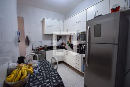 Casa de condomínio à venda com 180m², 3 quartos e 1 vaga Casa de condomínio à venda com 180m², 3 quartos e 1 vagaCozinha