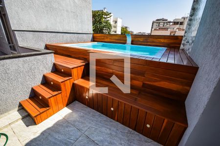 Casa de condomínio à venda com 180m², 3 quartos e 1 vaga Casa de condomínio à venda com 180m², 3 quartos e 1 vagaPiscina (Terraço)